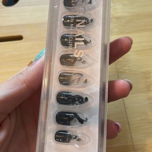 Limited Edition Static Nails